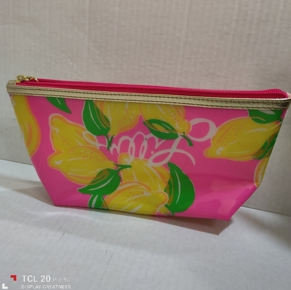 LILLY PULITZER Pink Lemon Estee Lauder Make Up Case - Picture 2 of 7